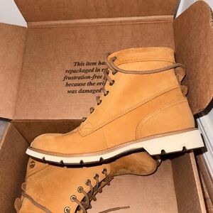 Timberland Woman's Light Brown Leather Boots